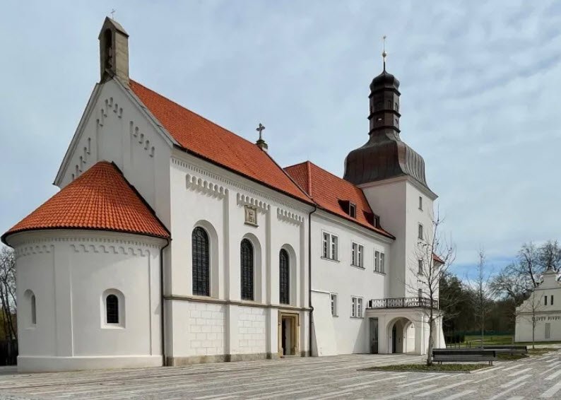 Zámek Dolní Břežany, Dolní Břežany, Czechia, Czech Republic (Czechia)